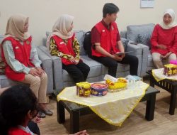 Camat Wajo Terima Mahasiswa KKNT