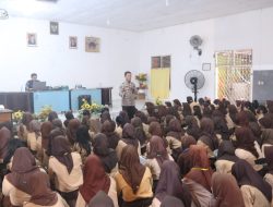 Polda Jambi Berikan Materi Bijak Bermedsos Kepada Siswa SMA