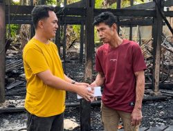 Putri Dakka Serahkan Bantuan Pembangunan Rumah untuk Nasir