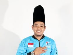 Songkok Tinggia, Alquran Membawanya Naik Pesawat untuk Pertama Kali