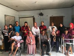 Penyaluran Alat Bantu Disabilitas dan Lansia di Gowa
