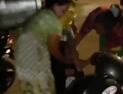 Viral, Emak-Emak Hajar Mahasiswa Diduga Pelaku Begal Payudara