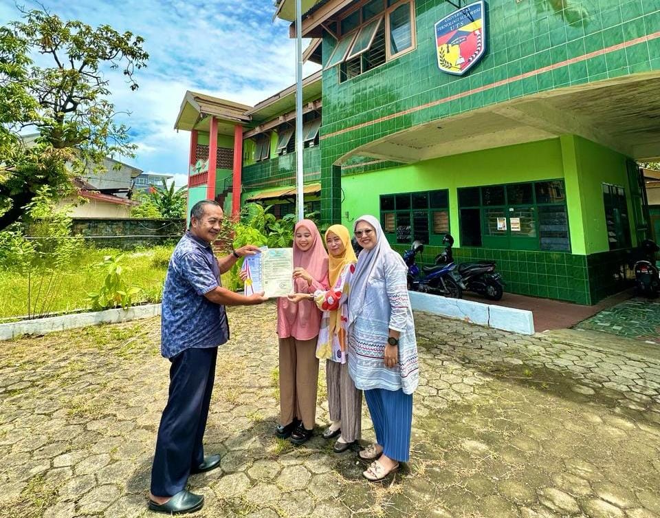 Pejabat Sementara Rektor UTS, Drs. Andi Alimuddin, M.Si, Sabtu, 16/03, di Kampus UTS Jl. Talasalapang Makassar.