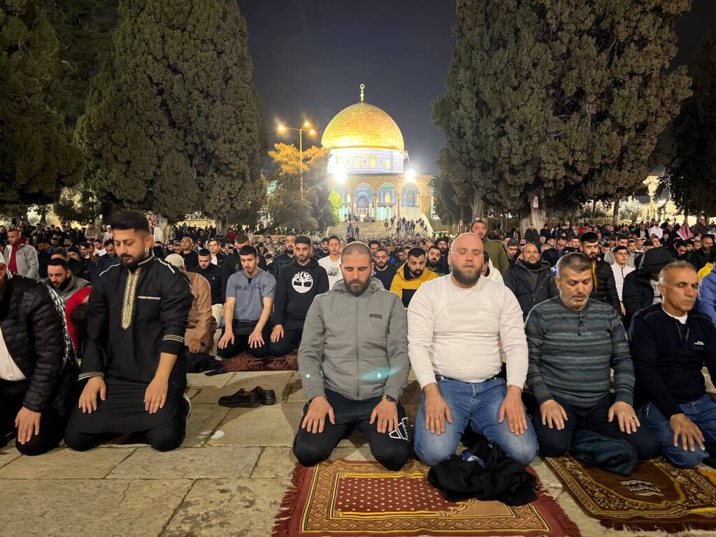 Jamaah shalat Tarawih