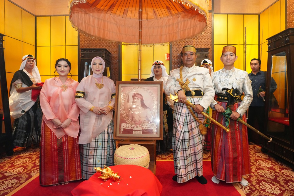 Dewan adat Saoraja