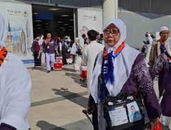 Jemaah Haji Diingatkan Simpan Paspor di Tas Selempang