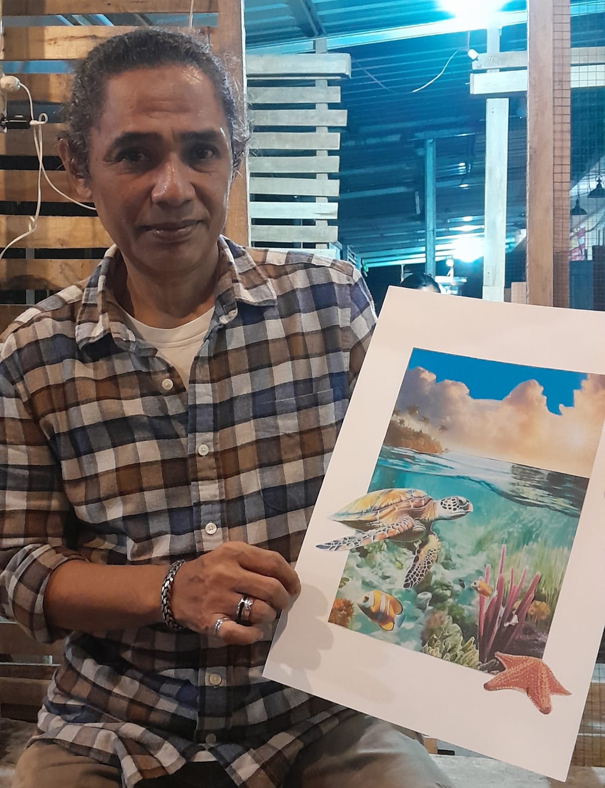 Pengelola kedai kopi Sahabat Kasumba Rimba