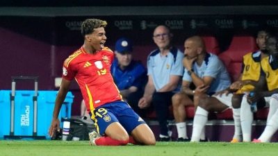 El Matador Spanyol ke Final, Kalahkan Prancis 2-1