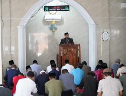 Kejutan! Sekcam Tamalate jadi Khatib Shalat Jumat