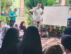 Dr. Sumarlin Rengko H R. Ampu Mata Kuliah Bahasa Daerah di Kampus Lorong