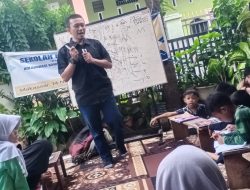 Akbar Amri Mengajar Aksara Lontara di Kampus Lorong