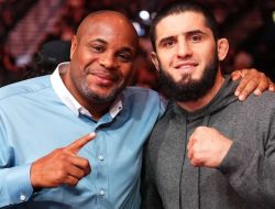Islam Makachev dan Danie Cormier Saling Ejek Sindir Khabib