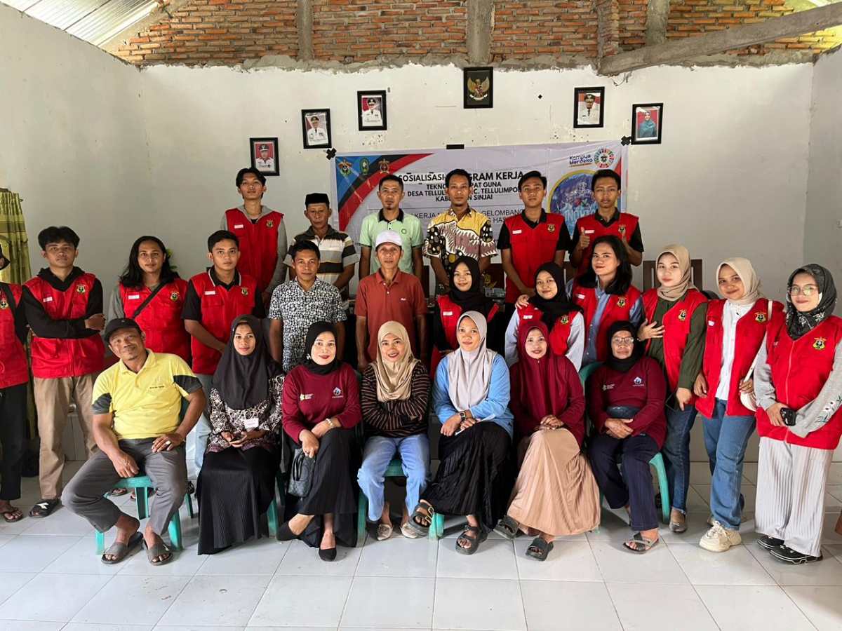 Mahasiswa Kuliah Kerja Nyata (KKN) dari Universitas Hasanuddin menggelar program kerja bertajuk Teknologi Budidaya Maggot sebagai Alternatif Pakan Ternak dan Pengurai Limbah Organik di Aula Kantor Desa Tellu Limpoe, Kecamatan Tellulimpoe, Kabupaten Sinjai, 16 Januari 2025 lalu.