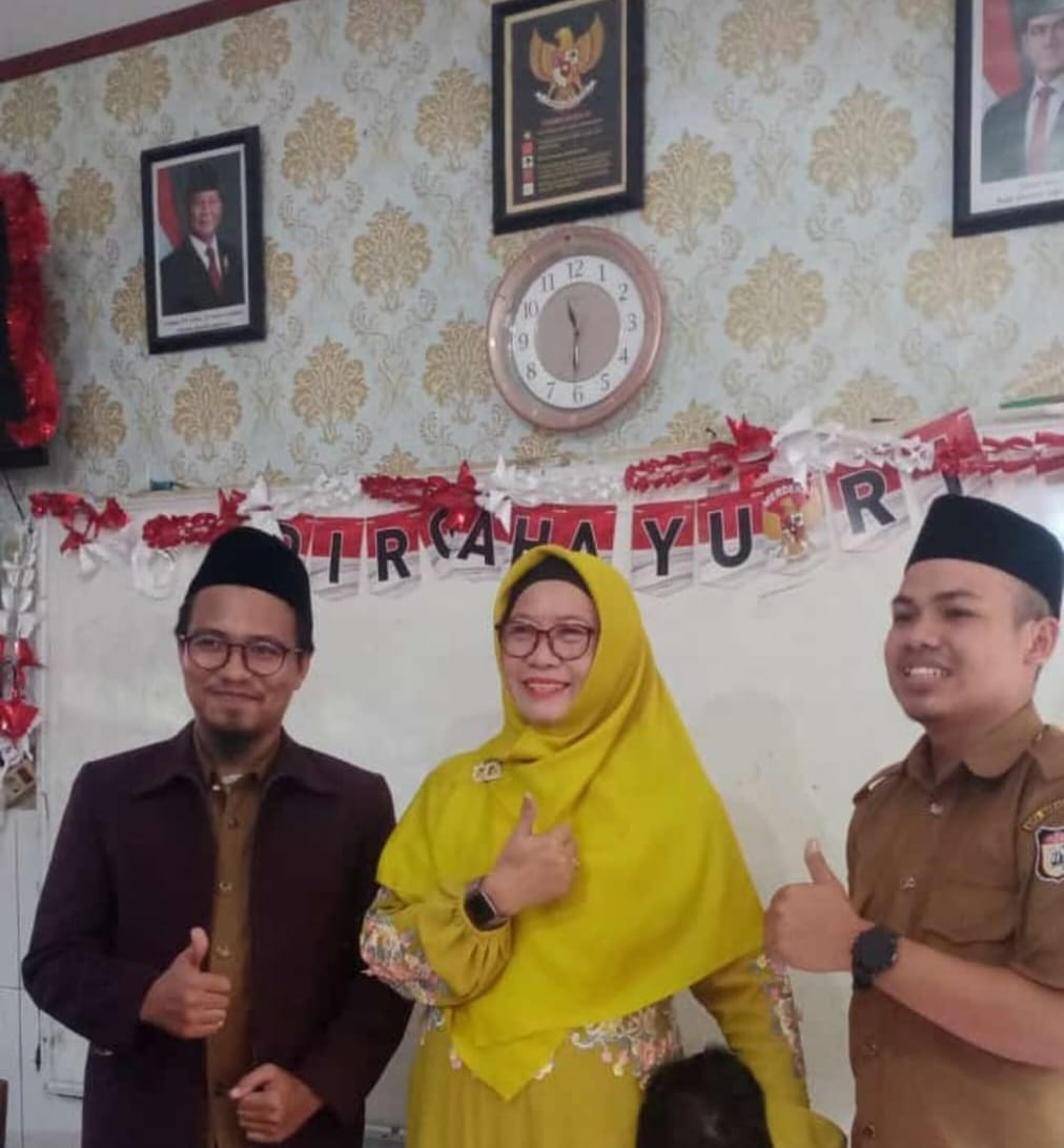 M Amin Syam, S.Pd, Gr, Plt Kepala UPT SPF SD Negeri Borong