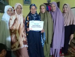 Rumah Zakat Sulsel Salurkan Zakat untuk 25 Penerima Manfaat di Parang Tambung