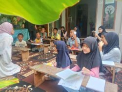 Belajar, Mengabdi dan Bernyanyi: Dosen Universitas Sawerigading Berbagi Ilmu di Lorong Makassar