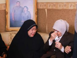 Wakil Wali Kota Makassar Melayat ke Rumah Duka Komjen Pol (Purn) Jusuf Manggabarani
