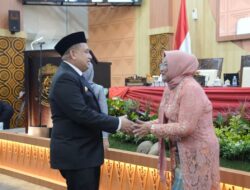 Munafri-Aliyah Hadiri Pengukuhan PAW Apiaty K Amin Syam di DPRD Kota Makassar