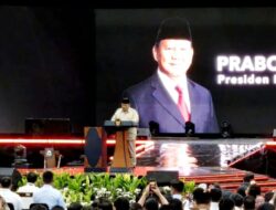 PSI Dukung Dua Periode, Presiden Prabowo “Ganggu” Letkol Teddy: “Kok Tepuk Tangan Lebih gemuruh?”.