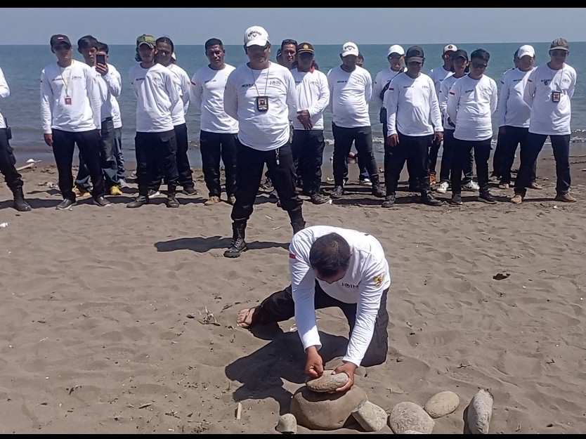 Atraksi pecah batu