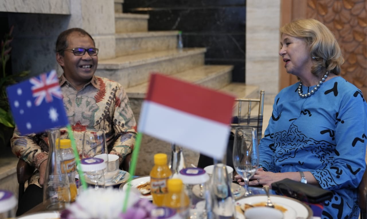 Konjen Australia dan Danny Pomanto