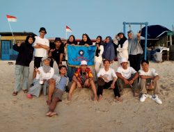 IMIKI Makassar, Bersihkan Sampah Plastik di Pulau Gusung