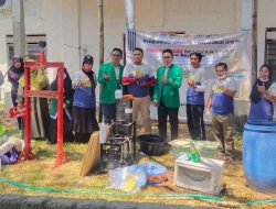 Tim PKM Kolaborasi UMI dan Unismuh Adakan Pelatihan Pembuatan Panel Bulu Ayam