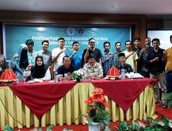 Aparat Desa Harus Mahir Mengelola Website Desa