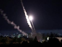 Tahun Baru, Hamas Kirim Rudal ke Tel Aviv