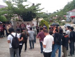 Tiga Organisasi Wartawan Unjuk Rasa di Kantor KPU Sulbar