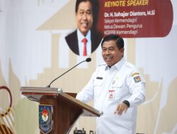 Sekjen) Kementerian Dalam Negeri (Kemendagri) Suhajar Diantoro