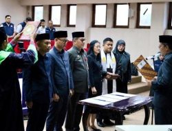 Wali Kota Lantik Empat Pejabat Disdukcapil Makassar