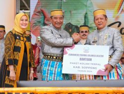 Peringati Hari Jadi Soppeng ke-763, Pj Gubernur Sulsel Serahkan Bantuan