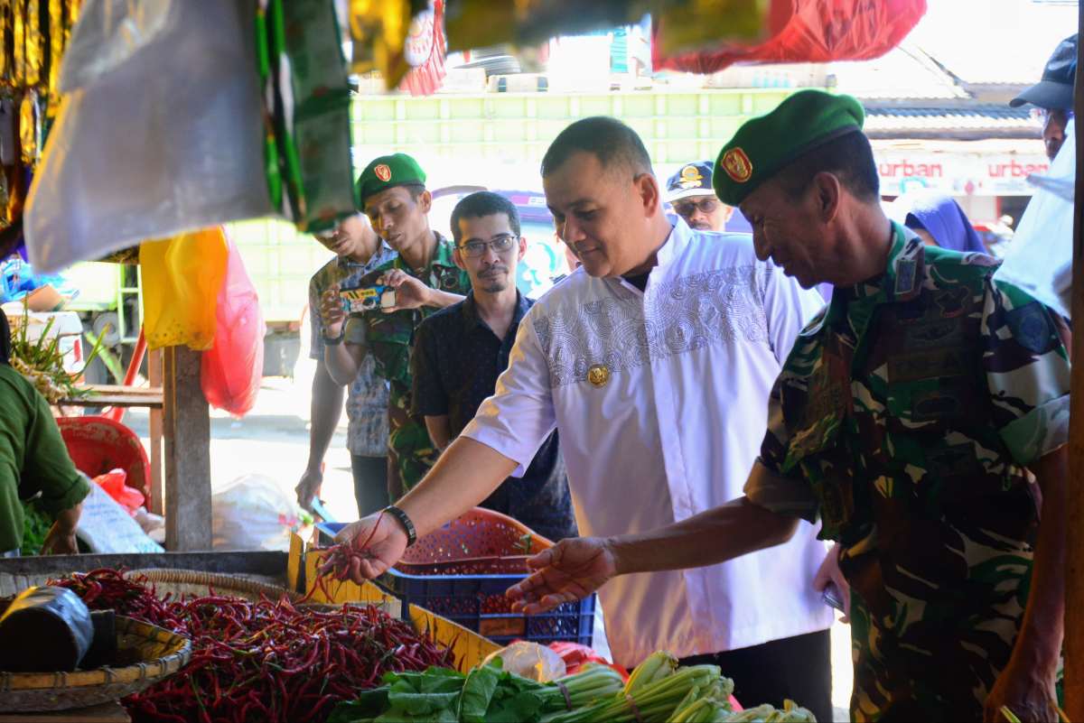 Pemkab sinjai lakukan sidak di pasar