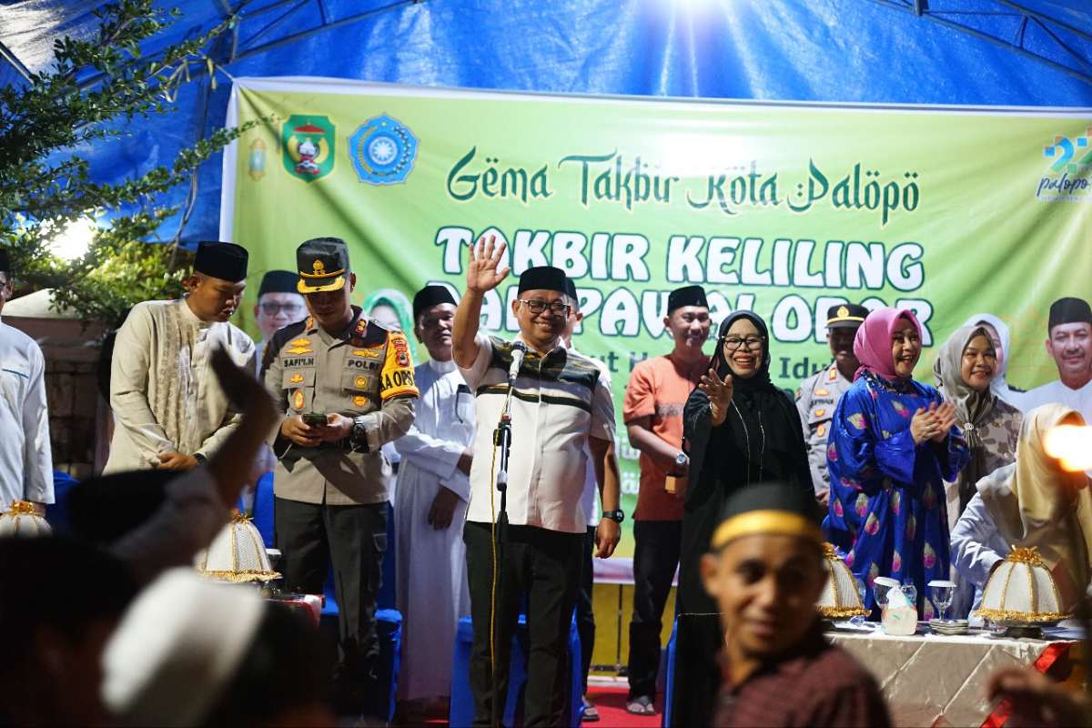 PJ Wali Kota Palopo menerima pawai obor