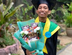 Musakkir Basri, Merayakan Wisuda dengan Menerbitkan Buku Puisi