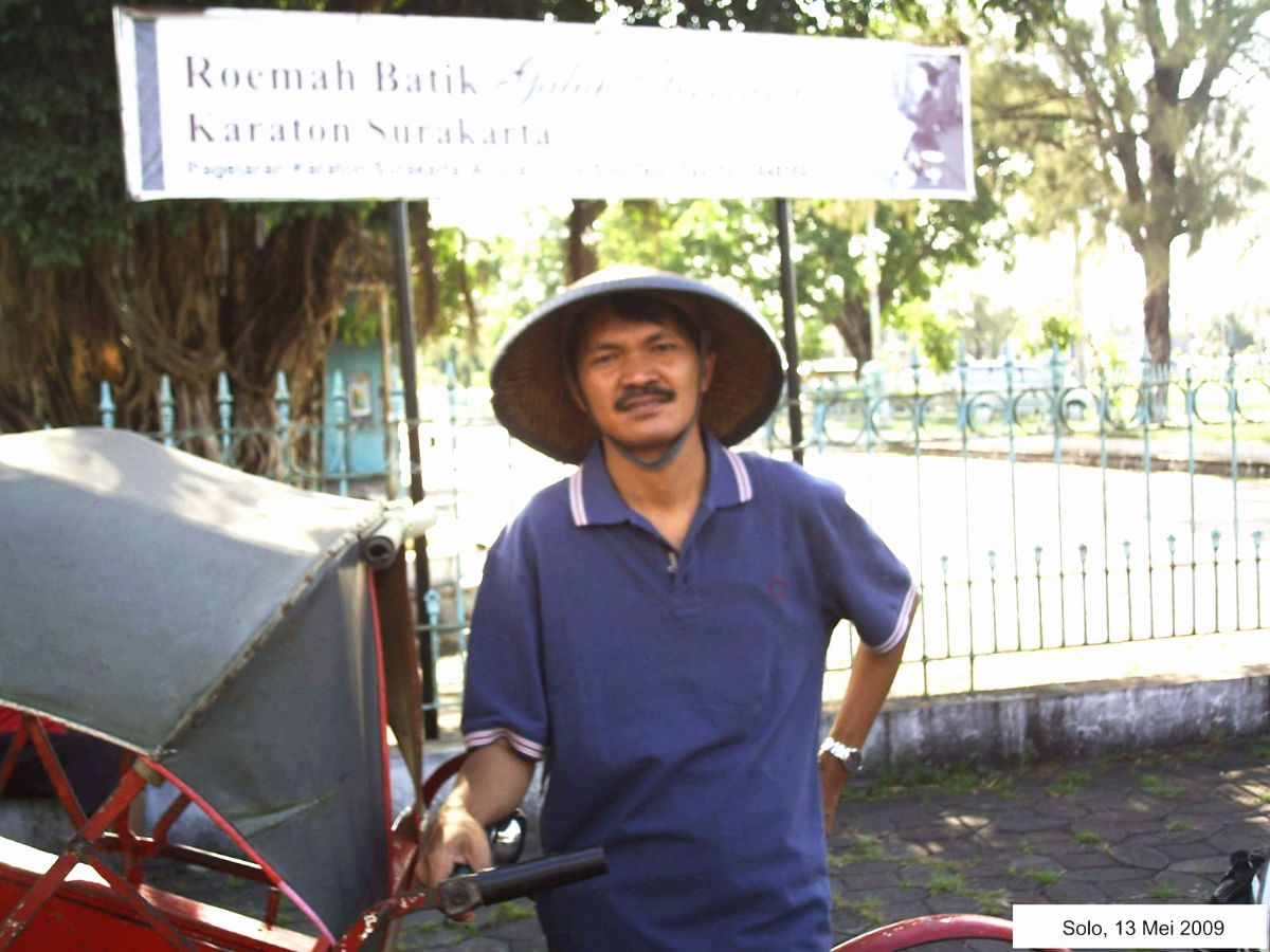 Harsiarnas lahir di kota Solo