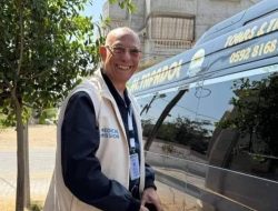 Dr Ahmad Abdul Azis Dokter Orthopedi Cari Jalan Jihad di Gaza