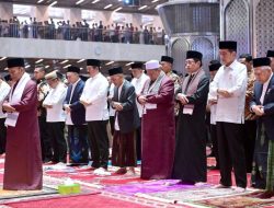 Presiden dan Ibu Negara Shalat Idul Fitri di Masjid Istiqlal