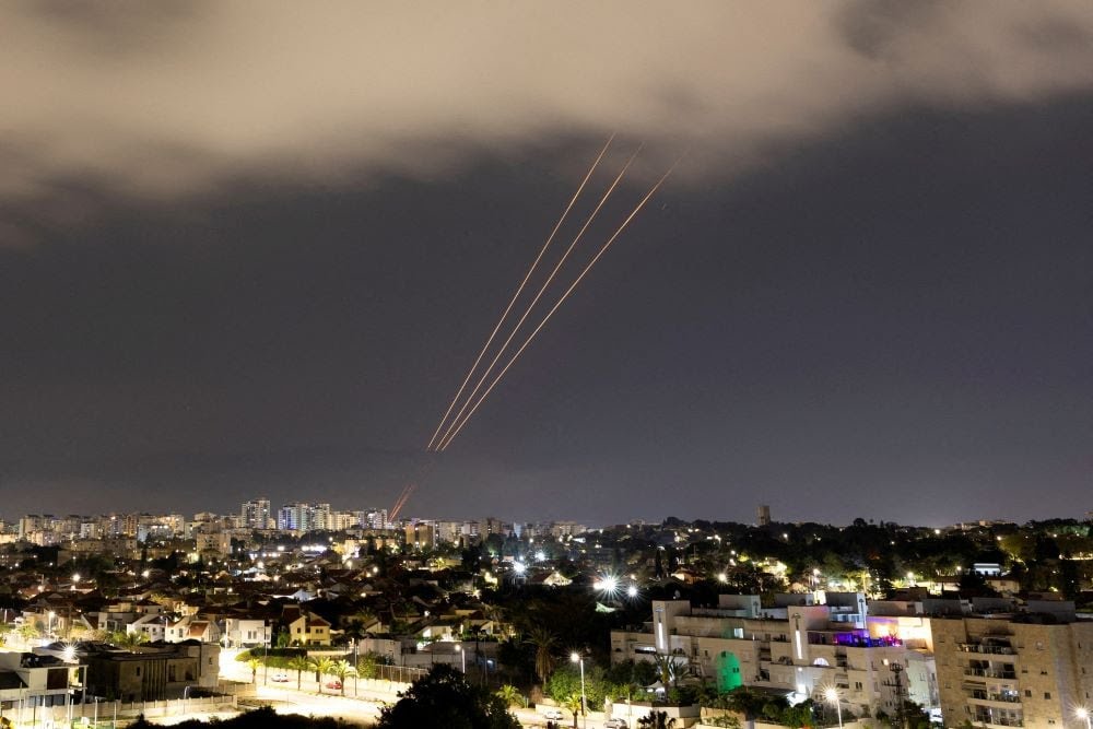 Israel Serang Iran