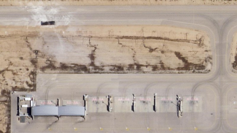 Pangkalan udara nevatim diambil dari foto citra satelit Planet Labs PBC