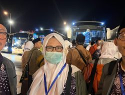 Kisah Satu Keluarga Guru ke Tanah Suci