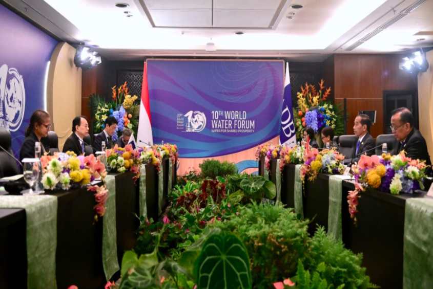 Presiden Jokowi bertemu pihak ADB