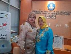 Dr. Rahmi Amir, S.Si., M.Kes, Dosen Unismuh Parepare Terima Satya Lencana Karya Satya