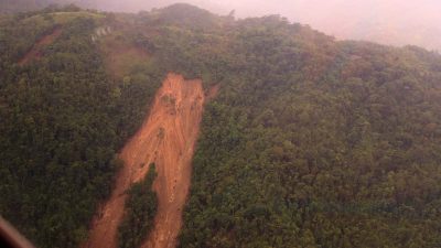 Keadaan akses menuju desa Tolajo kecamatan Latimojong melalui udara