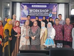 Chief Editor Malaysian Journal of Communication Prof Dr Normah Mustaffa Narasumber di Unismuh Makassar