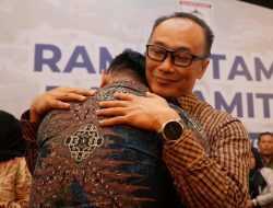 Penuh Haru! Prof Zudan dan Istri Pamit di Pemprov Sulbar