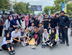 Mahasiswa Komunikasi Unismuh Makassar Kuliah Lapangan di Car Free Day Jl.Boulevard Panakkukang Makassar