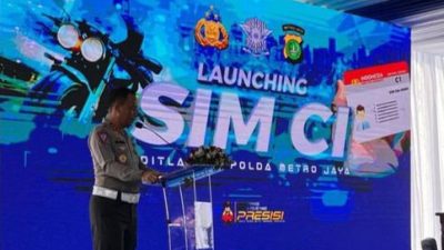 Korps Lalu Lintas (Korlantas) Polri resmi menerbitkan Surat Izin Mengemudi (SIM) golongan C1 di seluruh Indonesia mulai hari ini, Senin (27/5/2024).
