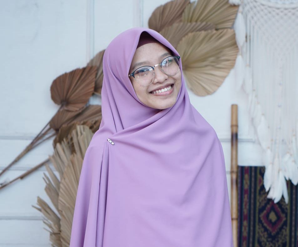 Penulis MENANTI TAJI PEMERINTAH BASMI PORNOGRAFI